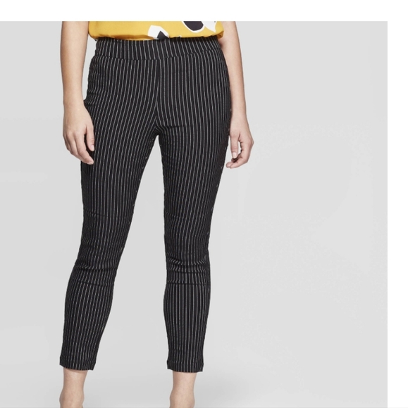 $5.00 FINAL CLEARANCE Who What Wear High-Rise Pin Stripe Skinny Leg Pants Size 6 - Picture 4 of 12